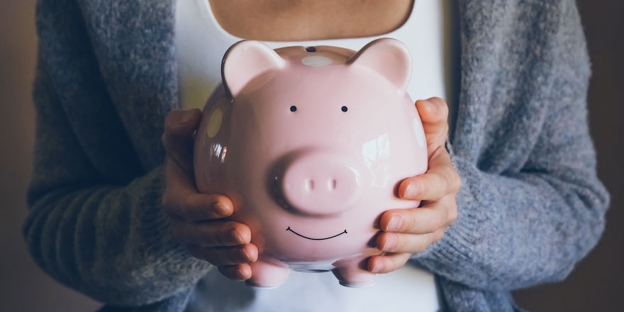  How to Manage Your Money in College (and Why You Need to)