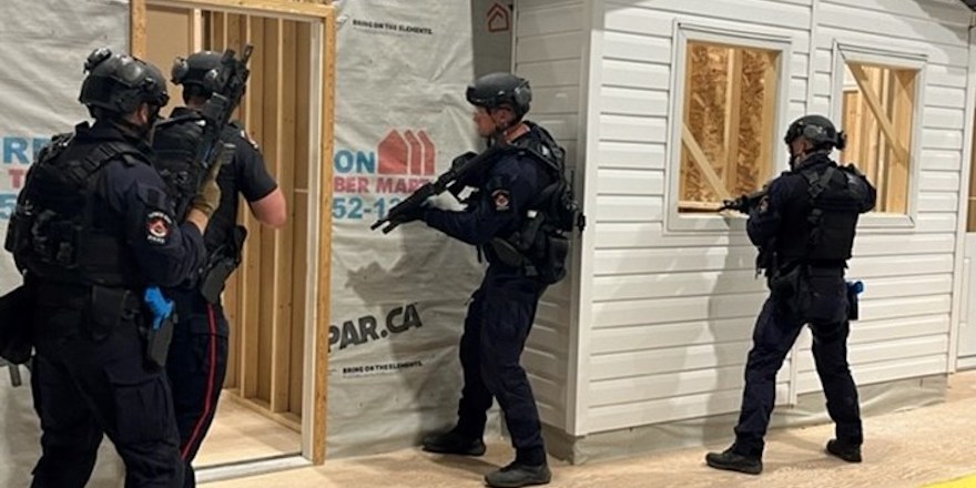 Canadore College Students Help in Police Emergency Response Training
