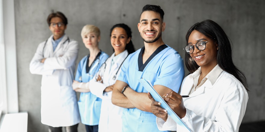 Comparing Medical Schools in Canada, the US, UK, and Caribbean: Which Option is Best for You?